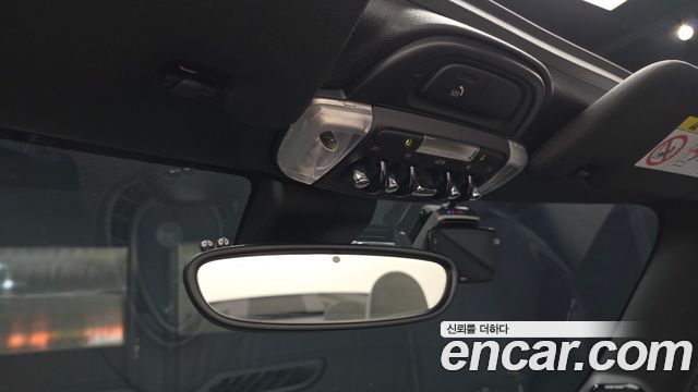 Mini Cooper Convertible 2024 — photo 25