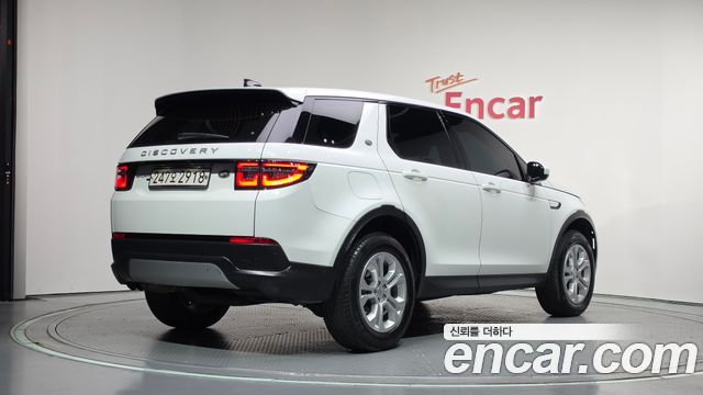 Land Rover Discovery Sport 2020 — photo 2