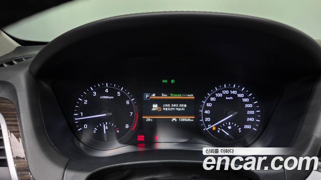 Genesis G80 2018 — photo 11