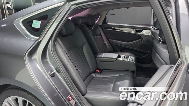Genesis G80 2018 — photo 17