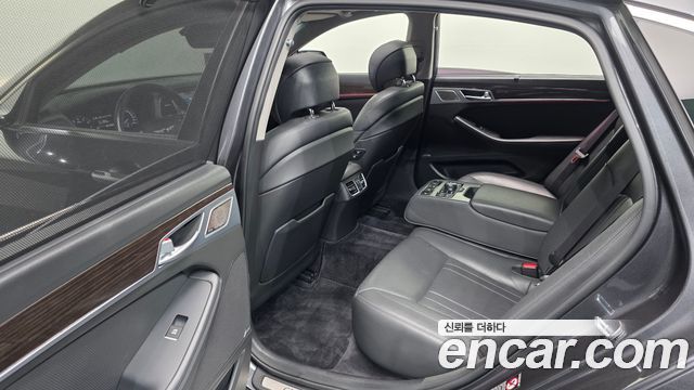 Genesis G80 2018 — photo 18