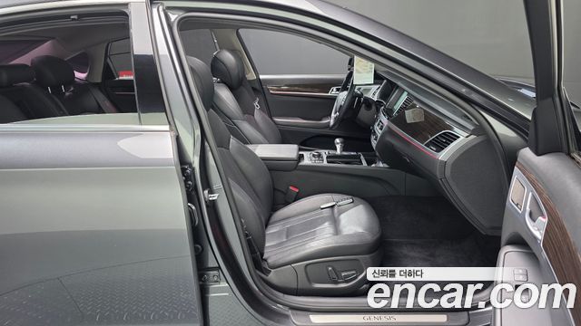 Genesis G80 2018 — photo 16