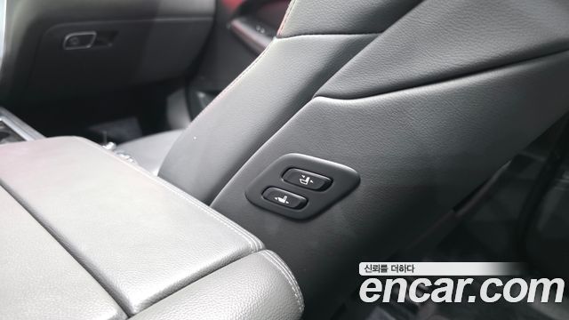 Genesis G80 2018 — photo 28
