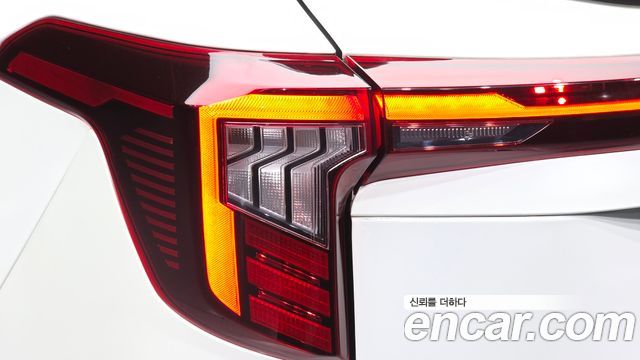 Kia Seltos 2023 — photo 9
