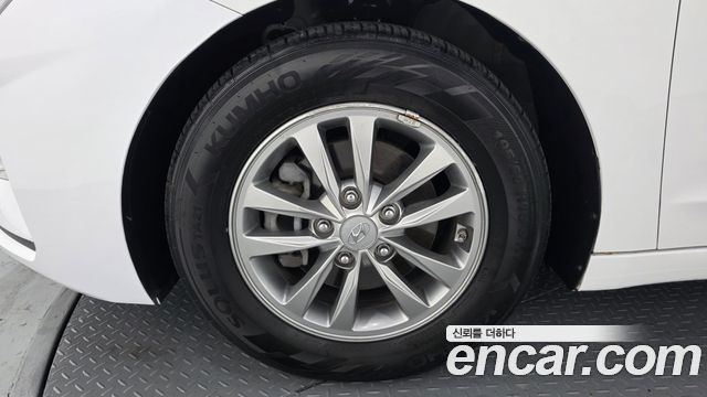 Hyundai AVANTE 2020 — photo 5
