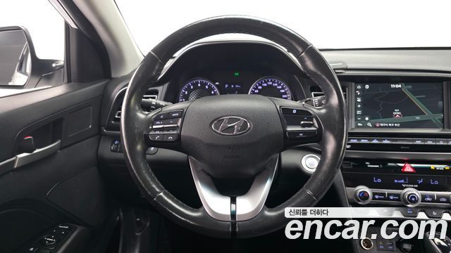Hyundai AVANTE 2020 — photo 19