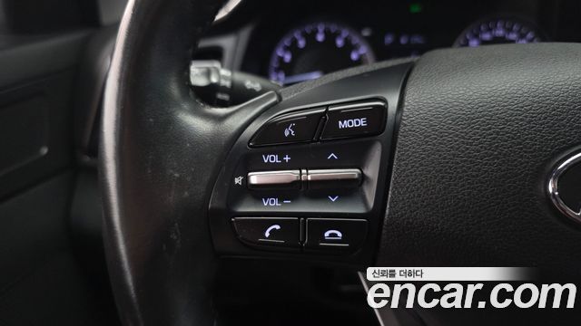 Hyundai AVANTE 2020 — photo 22