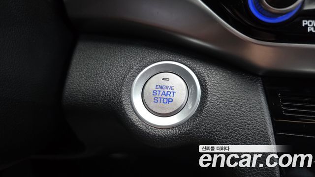 Hyundai AVANTE 2020 — photo 24