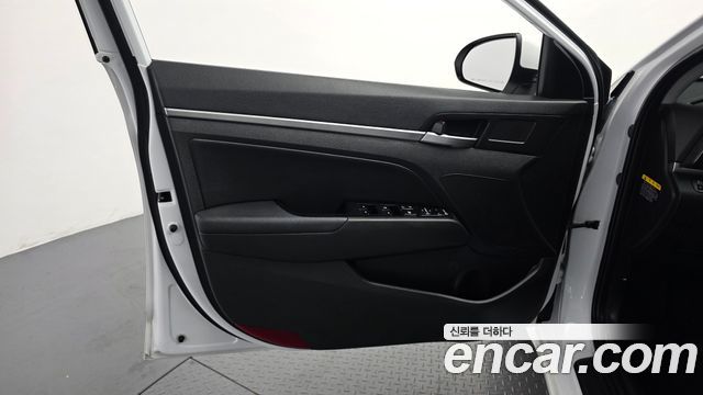 Hyundai AVANTE 2020 — photo 14