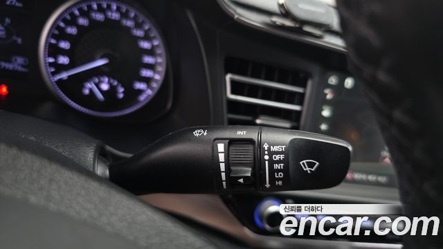 Hyundai AVANTE 2020 — photo 27