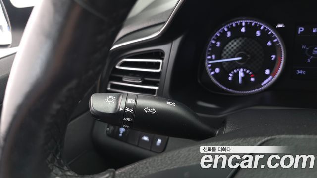 Hyundai AVANTE 2020 — photo 28