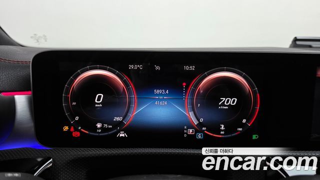 Mercedes-Benz CLA-Class 2020 — photo 11