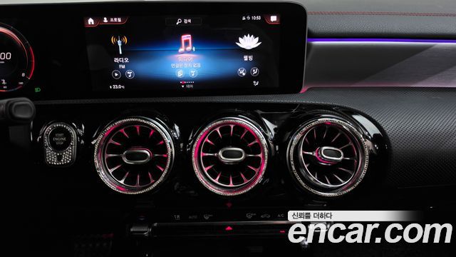 Mercedes-Benz CLA-Class 2020 — photo 19