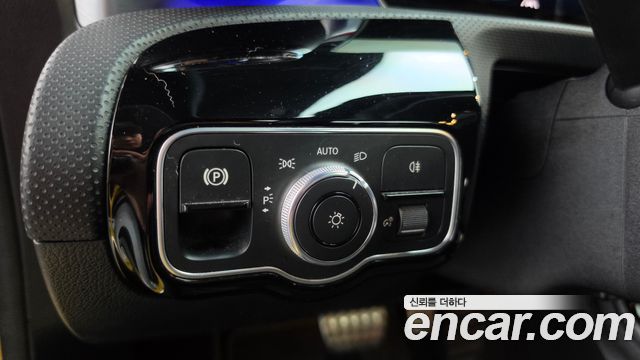 Mercedes-Benz CLA-Class 2020 — photo 29