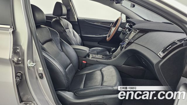 Hyundai Sonata 2012 — photo 11