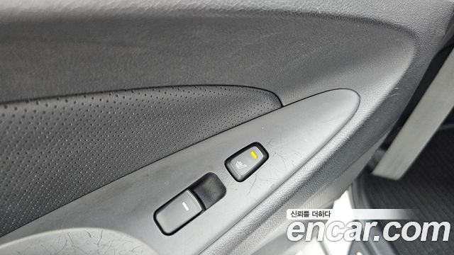 Hyundai Sonata 2012 — photo 19