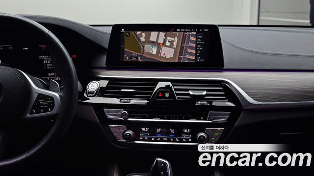 BMW Gran Turismo 2020 — photo 18