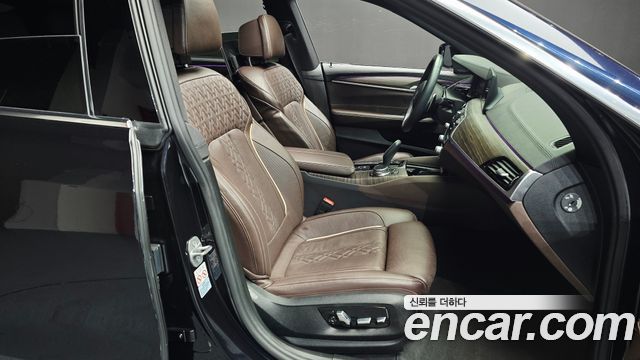 BMW Gran Turismo 2020 — photo 16