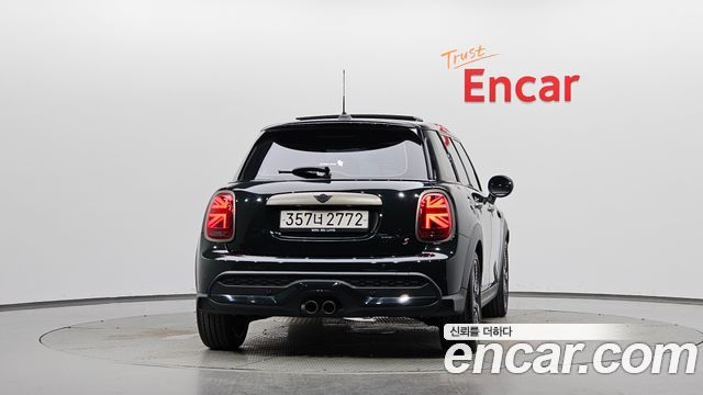 Mini Cooper 2023 — photo 4