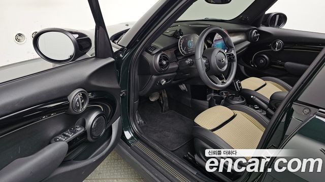 Mini Cooper 2023 — photo 10