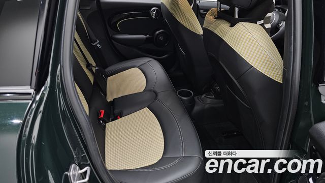 Mini Cooper 2023 — photo 12