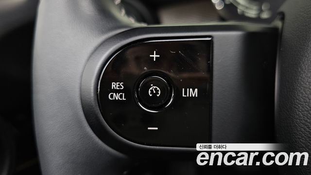 Mini Cooper 2023 — photo 17