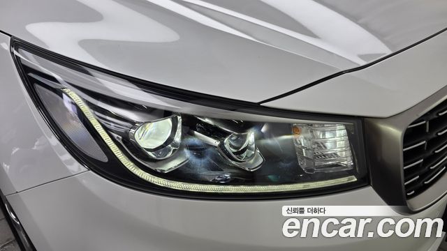 Kia Canival 2019 — photo 8