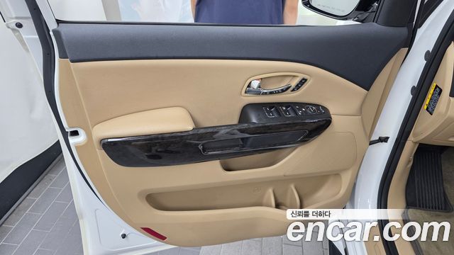 Kia Canival 2019 — photo 14