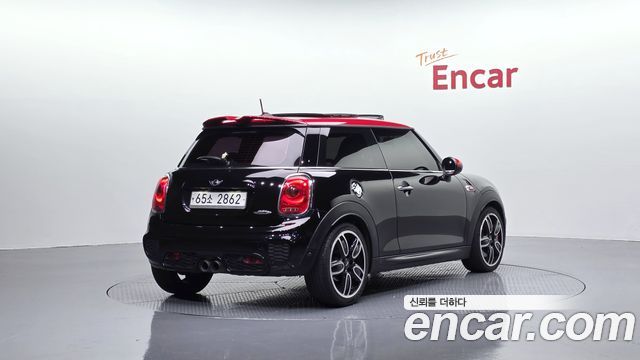Mini Cooper 2017 — photo 2