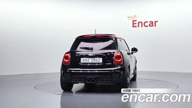 Mini Cooper 2017 — photo 4