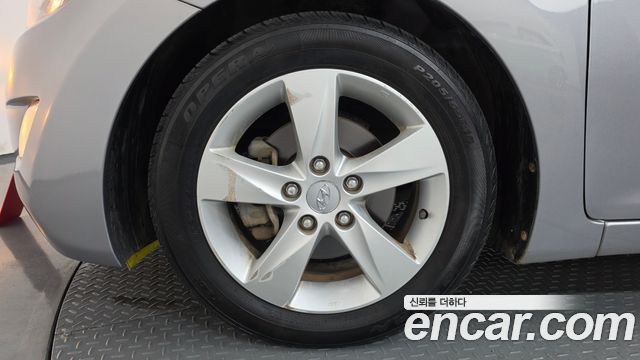 Hyundai AVANTE 2014 — photo 5