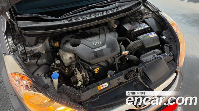 Hyundai AVANTE 2014 — photo 6