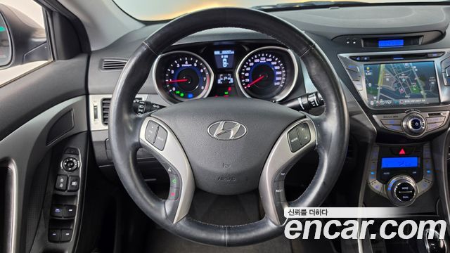 Hyundai AVANTE 2014 — photo 19