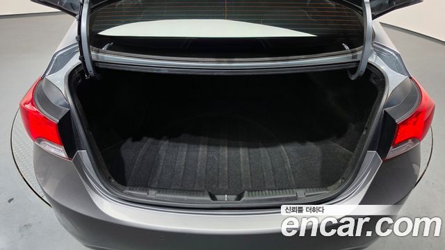 Hyundai AVANTE 2014 — photo 22