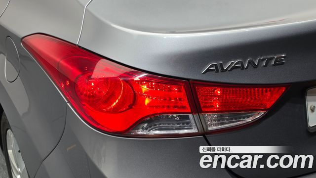 Hyundai AVANTE 2014 — photo 9