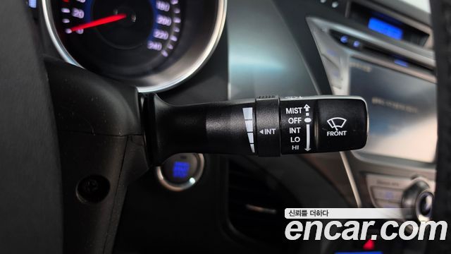Hyundai AVANTE 2014 — photo 28