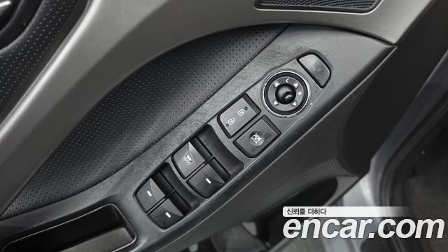Hyundai AVANTE 2014 — photo 33