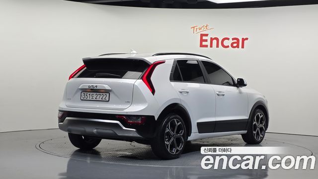 Kia Niro 2022 — photo 2