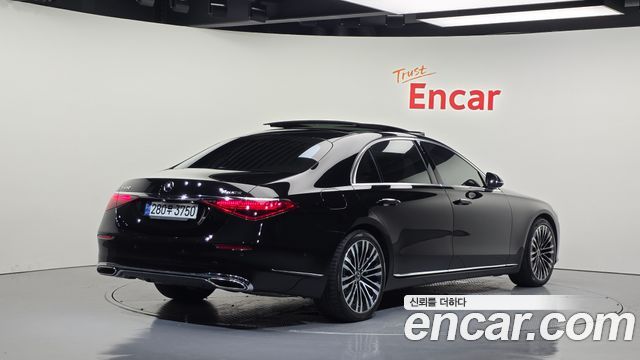 Mercedes-Benz S-Class 2022 — photo 2