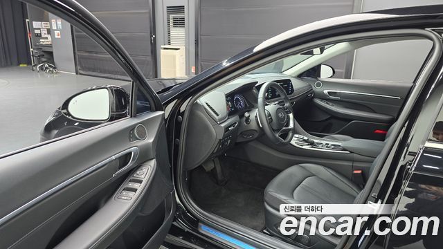 Hyundai Sonata 2022 — photo 13