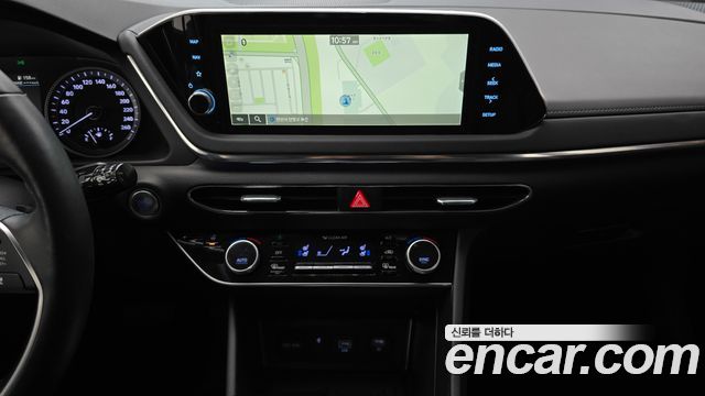 Hyundai Sonata 2022 — photo 18