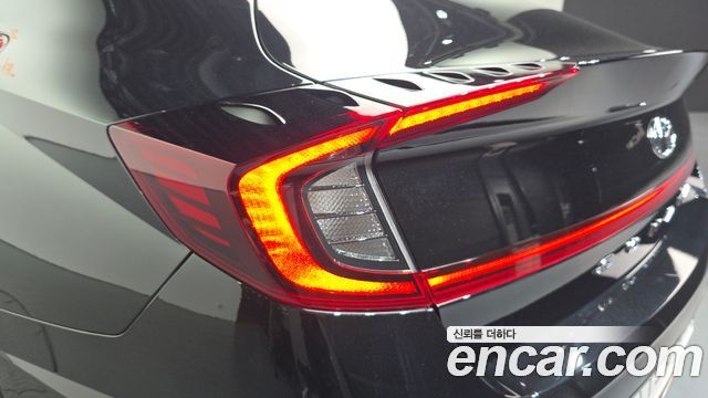 Hyundai Sonata 2022 — photo 9