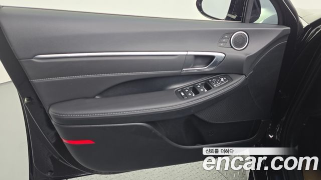 Hyundai Sonata 2022 — photo 14