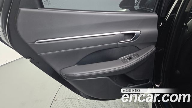 Hyundai Sonata 2022 — photo 15