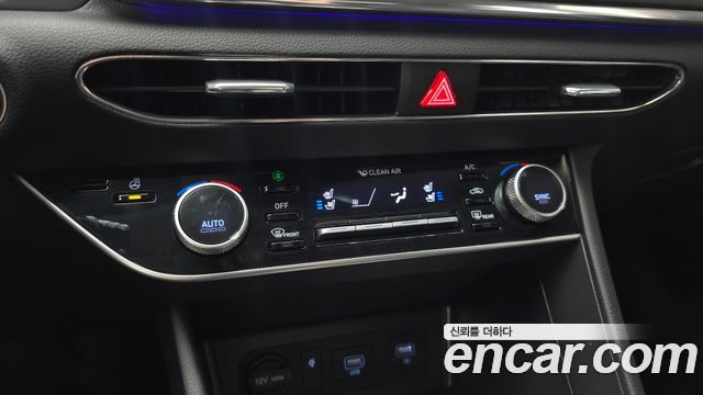 Hyundai Sonata 2022 — photo 31