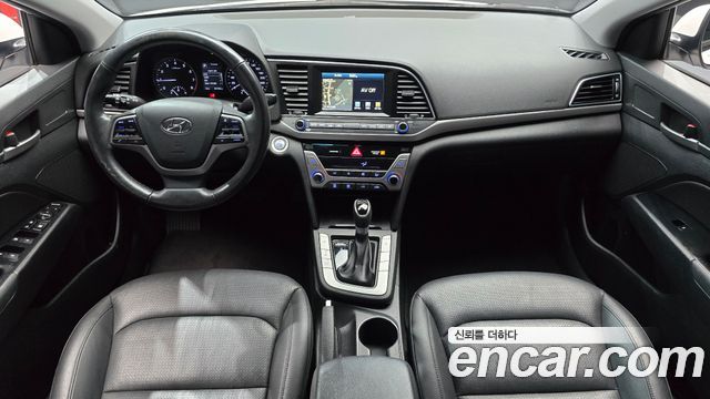 Hyundai AVANTE 2016 — photo 10