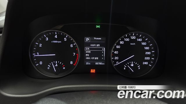 Hyundai AVANTE 2016 — photo 11