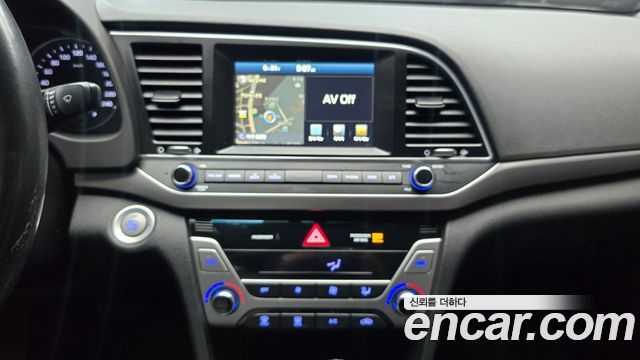 Hyundai AVANTE 2016 — photo 20