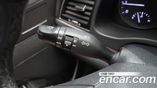 Hyundai AVANTE 2016 — photo 28