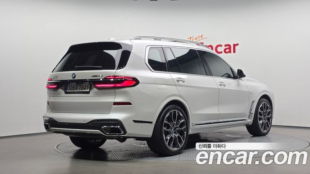 BMW X7 2024 — photo 2